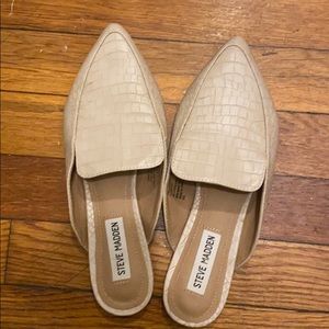 Steve Madden faux leather alligator mules